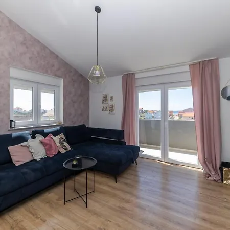 Charming Aparment,peaceful Area 아파트 *