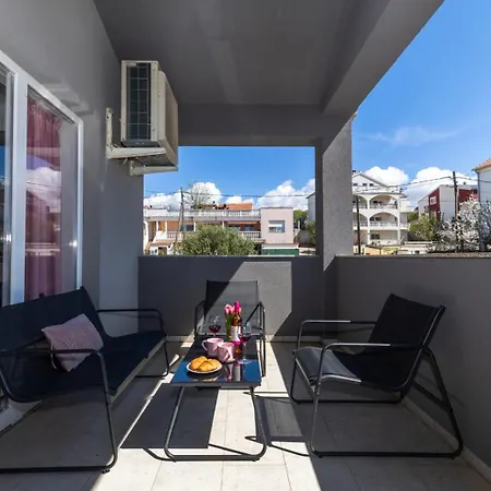 Charming Aparment,peaceful Area